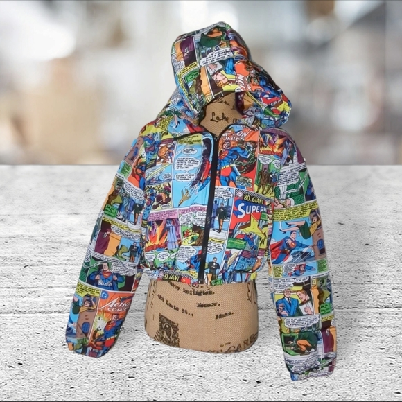Forever 21 hooded DC comic Book jacket/hoodie/puffer coat size M🎉hp🎉 - Picture 6 of 15